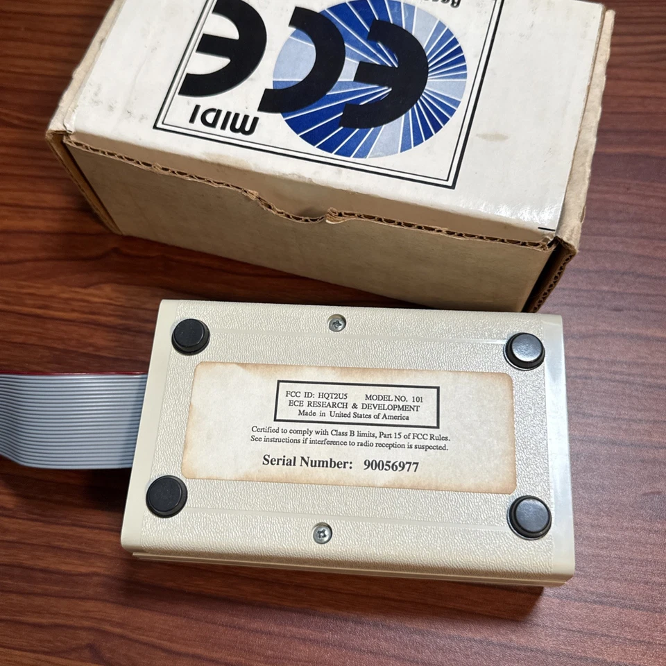 Commodore Amiga ECE MIDI RS-232 Switch Vintage in original box - Image 3 of 4