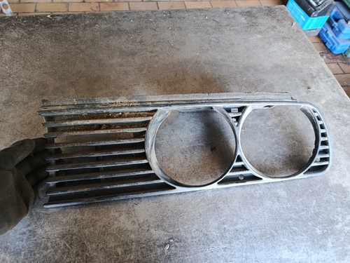 Original BMW 3er E30 Scheinwerferblende Grill Ziergitter links 1876091 Oldtimer