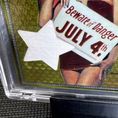 Marilyn Monroe Cover Girl Chrome Card With Bed Sheet Relic