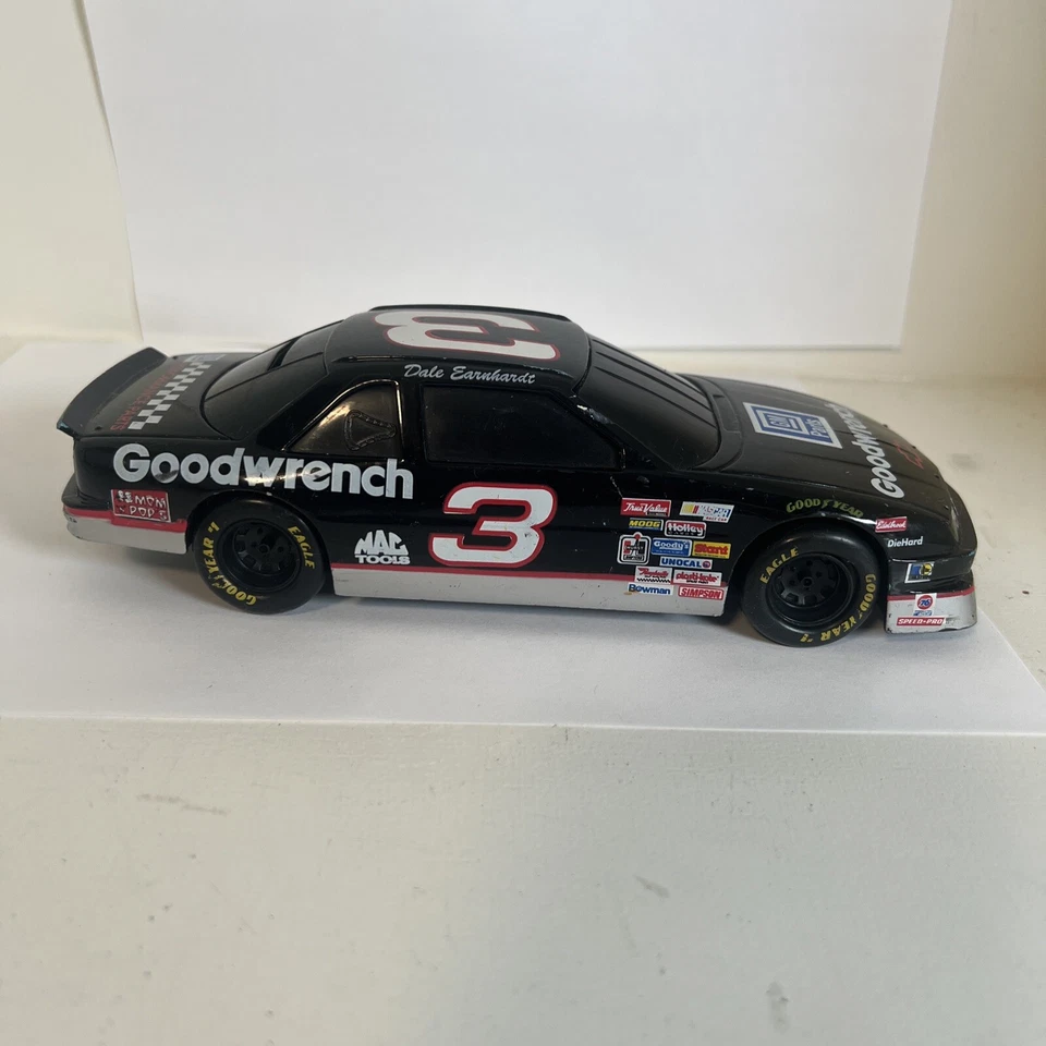 Dale Earnhardt #3 1995 Chevy Lumina 1:24 Die Cast Racing coleccionables club bank Foto 3 de 4