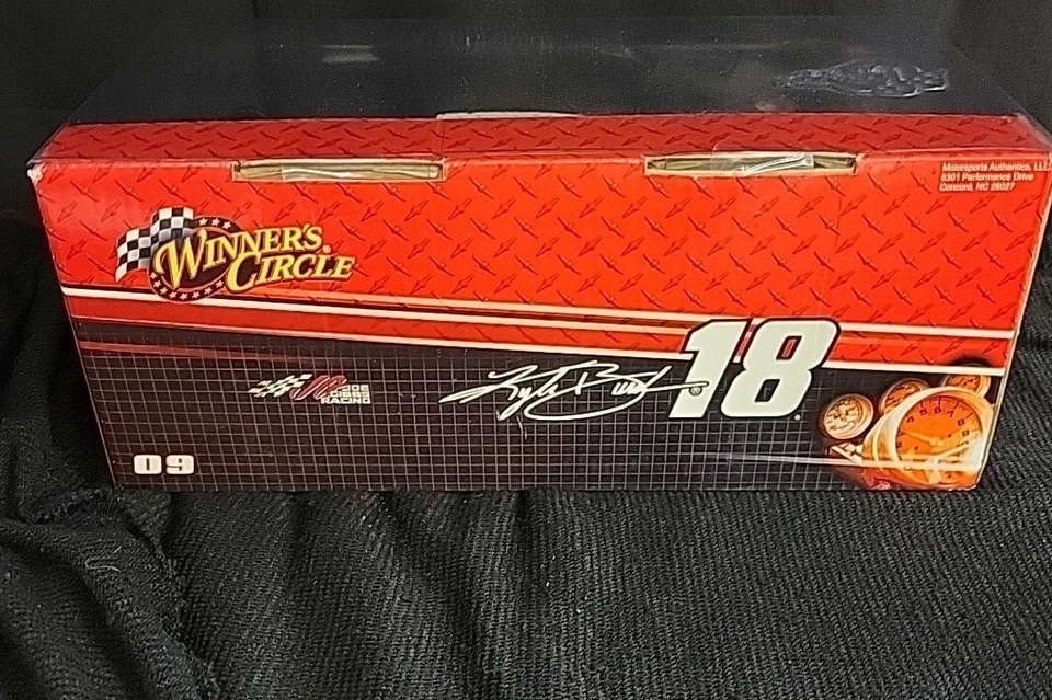 WINNERS CIRCLE 1/24 #18 KYLE BUSCH SNICKERS CAMRY New In Box - Image 3 of 4