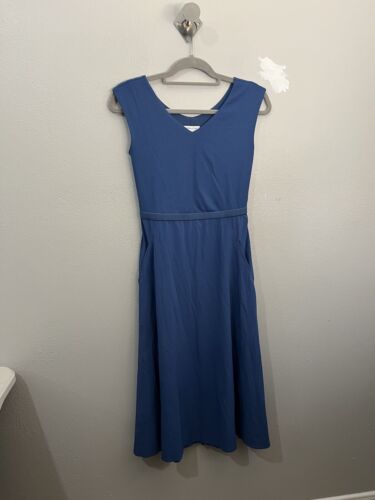 Athleta Ryder Dress Stretchy Has Pockets Blue Size Small Keyhole Back - Picture 1 of 11