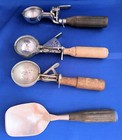 LOT of 4 ANTIQUE  VINTAGE ICE CREAM SCOOPS HAMILTON BEACH BENEDICT  OTHERS