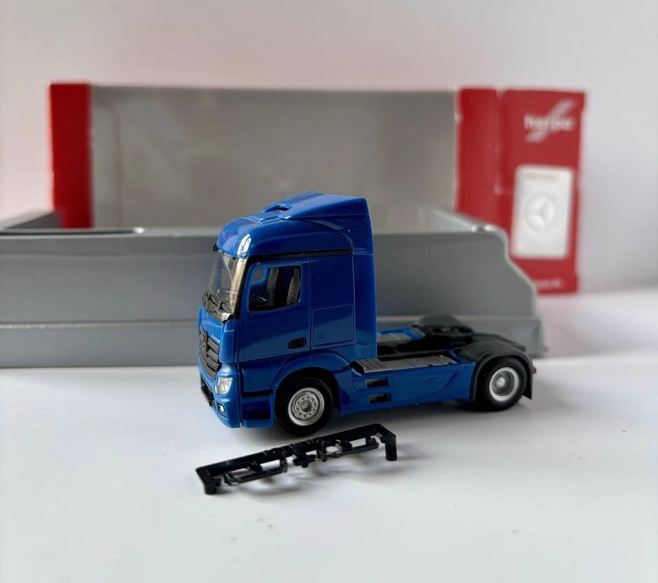 Herpa MB Actros Blue - Immagine 2 di 2