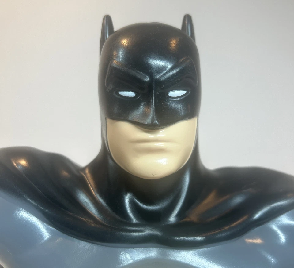 Regadera de jardín de plástico Batman DC Comics 2018 negro gris cuidado de patio de jardinería Foto 2 de 4