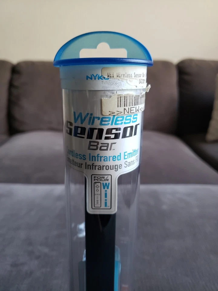 New NYKO Wireless Sensor Bar Cordless Infrared Emitter Bar For Nintendo Wii - Image 4 of 4
