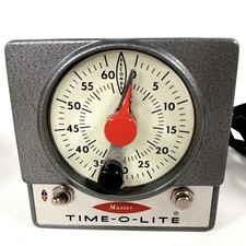 Vintage Master Time-O-Lite Model M-72 Darkroom Timer Clock Photography