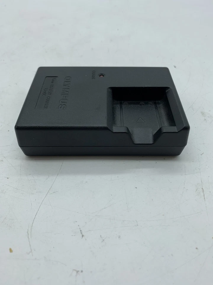 Cargador de Batería Original Olympus LI-40C con Cable SIN BATERÍA INCLUIDA ENVÍO Y DEVOLUCIÓN GRATUITOS Foto 2 de 4