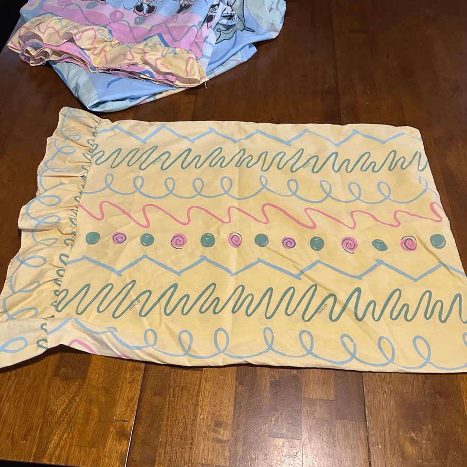 Vintage Disney Classic Pastel Minnie Mouse Twin Sheet Set Ruffles w Pillowcase - Image 3 of 4