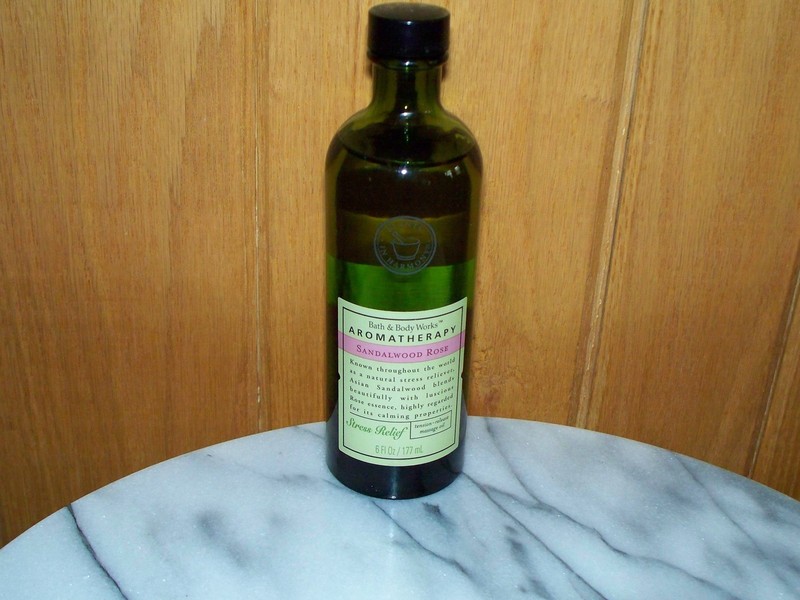 BATH & BODY WORKS AROMATHERAPY SANDALWOOD ROSE MASSAGE OIL  6 OZ.    NEW