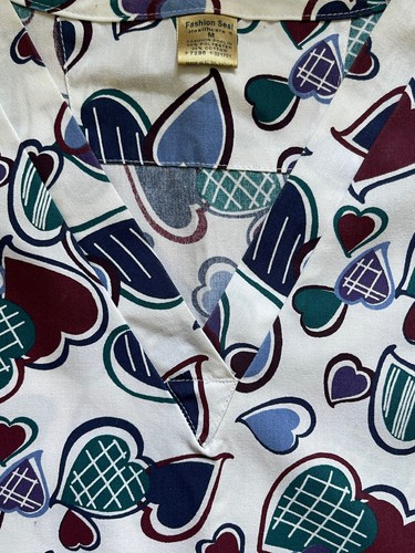 Fashion Seal Women’s White with Multi Color Hearts Scrub Top Short Sleeve size M - Picture 5 of 6