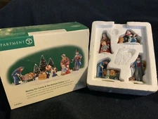 Dept. 56 Dickens #58457 MEETING THE FAMILY AT THE RAILROAD STATION (Set of 4)