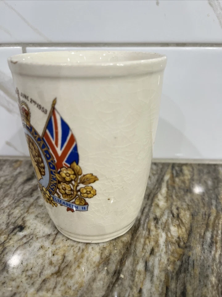 Antigua porcelana inglesa Tams coronación 2 de junio 1953 S.M. Reina Isabel II Foto 3 de 4