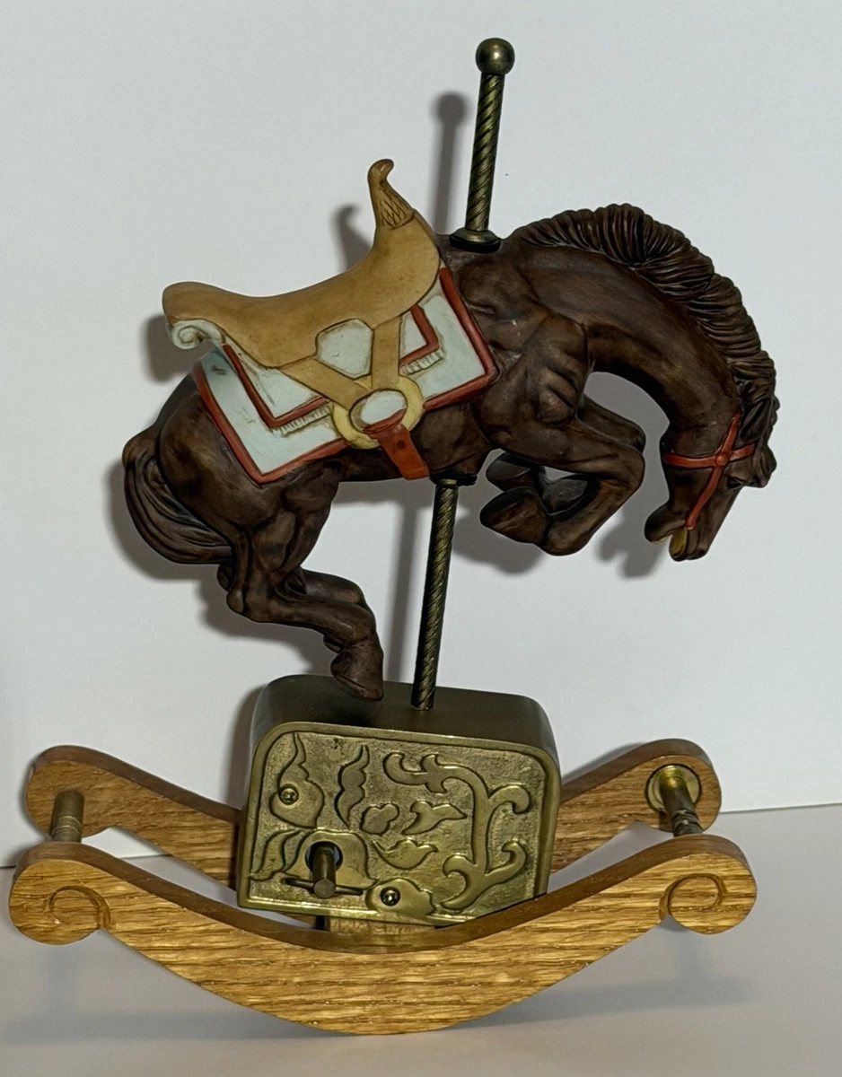 Willitts Music Box In Collectible Music Boxes (1970-Now) for sale