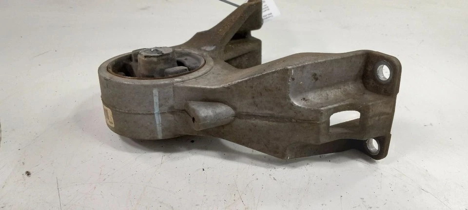 Dodge Journey Engine Motor Mount Rear Back 2014 2015 2016 2017 2018 - Image 4 of 4