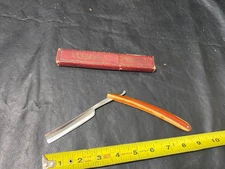 Wayne Cutlery Straight Razor with antique Clauss Shear box