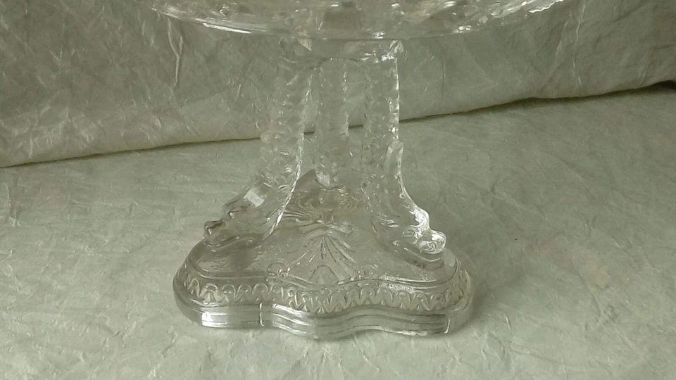 ANCIEN DRAGEOIR COUPE EN CRISTAL TAILLE PIED TETE DE POISSON FIN 19 EME** - Photo 3/4
