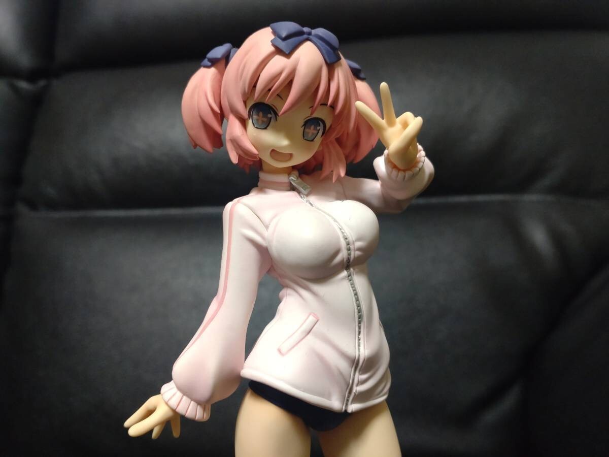 Senran Kagura Hibari 1/8 & Beach Queens 1/10 Figure Set Phat, Wave