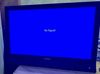 VIZIO LCD Flat Screen TV Black HDMI VGA Built-in Speakers