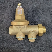 Wilkins Zurn 1-600XL 1 in. Water Pressure Reducing Valve - New in open Box