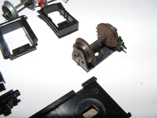 Spur H0 Fleischmann 365569 Piko u div. Bastelteile Faltenbalg Achse Drehgestell - Bild 4 von 4