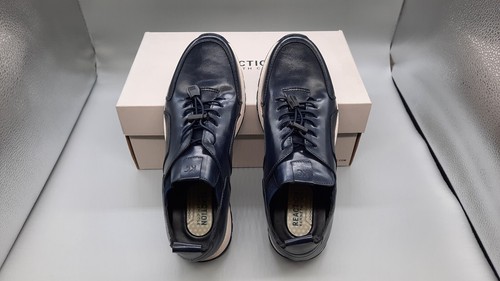 REACTION by Kenneth Cole Intrepid Lace 