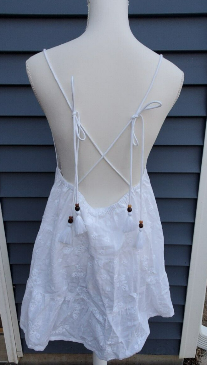 c&c california embroidered dress C & C California Dress White Floral Embroidered Open Back 100% Cotton Large  Top