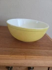 Pyrex 404 4Qt Nesting Mixing Bowl Vintage Yellow, 10"