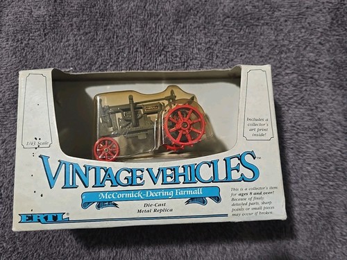 Ertl- Vintage Vehicles Tractor Lot of 11 Ford,Farmall,Case,Fordson,Massey Harris - Picture 12 of 14