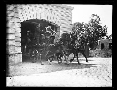 Photo:Horse Drawn Fire Engine Firefighters 1900s Brick Station