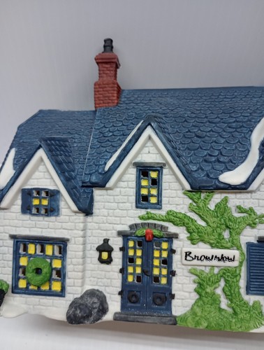 Departamento 56 Dickens Village 55530 Oliver Twist "Casa Brownlow" Retirado  - Imagen 3 de 13