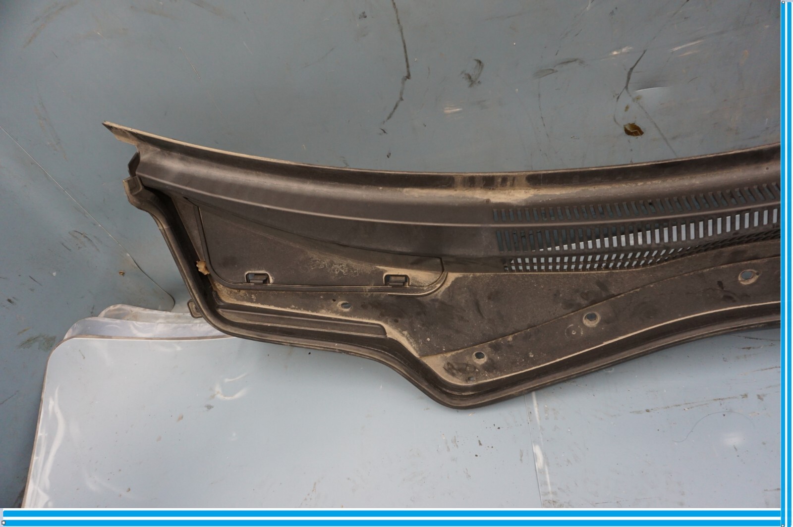 14-17 Maserati Ghibli Windshield Wiper Cowl Cover Panel Grille Oem