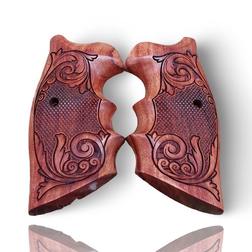 Royal Craft Collection - Impugnature in legno incise artigianali per Colt Pitone - Foto 14 di 16