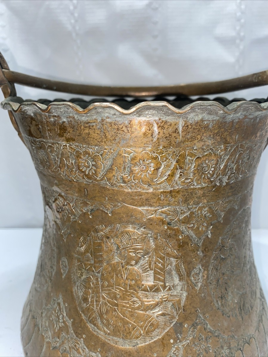 VINTAGE ANTIQUE LARGE HAMMERED COPPER PERSIAN POT BUCKET Swing