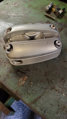 BMW R1150GS linke Seitenventilabdeckung - Bild 1 von 11