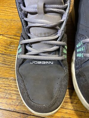 Air Jordan 1 Flight 4 Size 10.5 GREEN GLOW Cement Gray  display picture 1