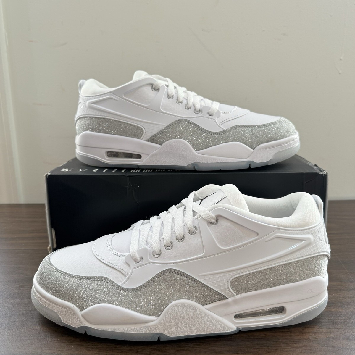 Jordan Women's Size 10.5 Air Jordan 4 