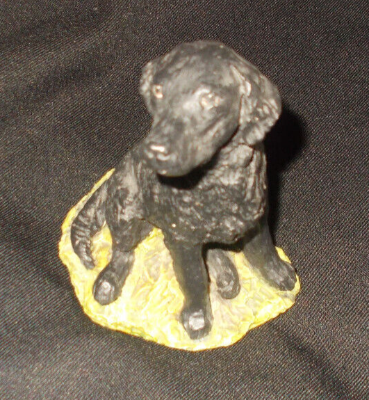 HANDMADE COLLECTABLE DOG ORNAMENT BLACK LABRADOR / RETRIEVER APRX 4 1/2 INS TALL