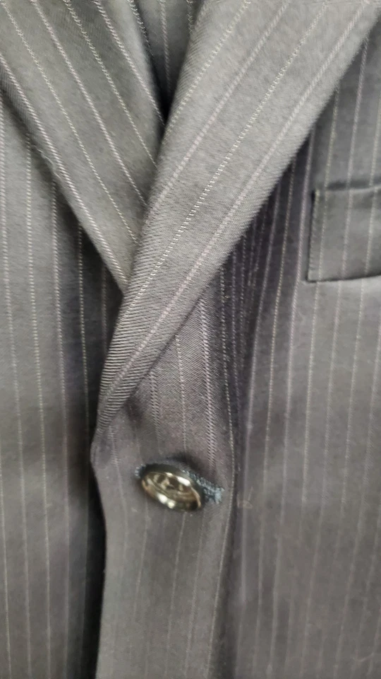 Jones New York Mens 3 Button Suit 42r 38W X 29 Navy Pinstripe Wool MINT - Image 3 of 4