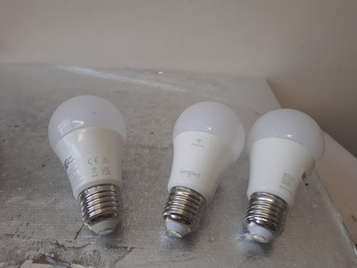 Sengled LED Smart Glühbirne (E27), materiellfähig, mehrfarbig, 3 Leuchtmittel