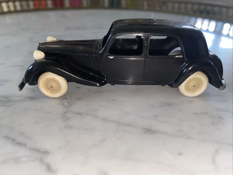 MINIALUXE 715L Rare Vintage Citroën 11cv Traction Noir  1:43 - Photo 3/4