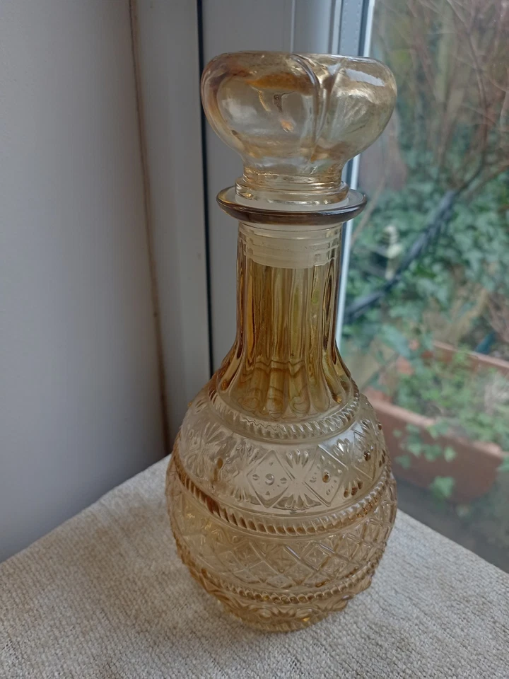 Genie Bottle Yellow Amber Glass Decanter  23cm H  Art Glass Vintage 23cm H - Image 3 of 4