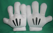 DISNEY PARK MICKEY MOUSE KIDS PLUSH COSTUME GLOVES MITTS ONE SIZE FITS MOST NEW