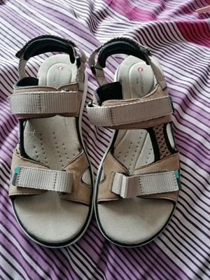 clarks walking sandals