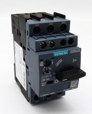 Siemens Sirius 3RV2011-0KA15 E:02 circuit breaker including auxiliary switch -unused-