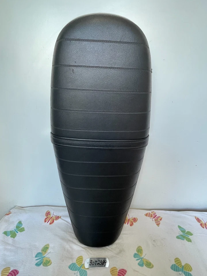 TRIUMPH THUNDERBIRD 900 1995 - 1997 DUAL SEAT GENUINE OEM LOT30 30T2389 — 第 2/4 张图片