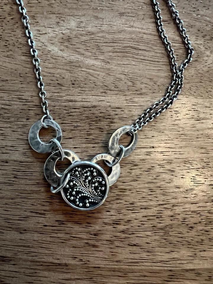 Collar Lois Hill Bali Indonesia Plata de Ley 925 Círculo Colgante Palanca Foto 2 de 4