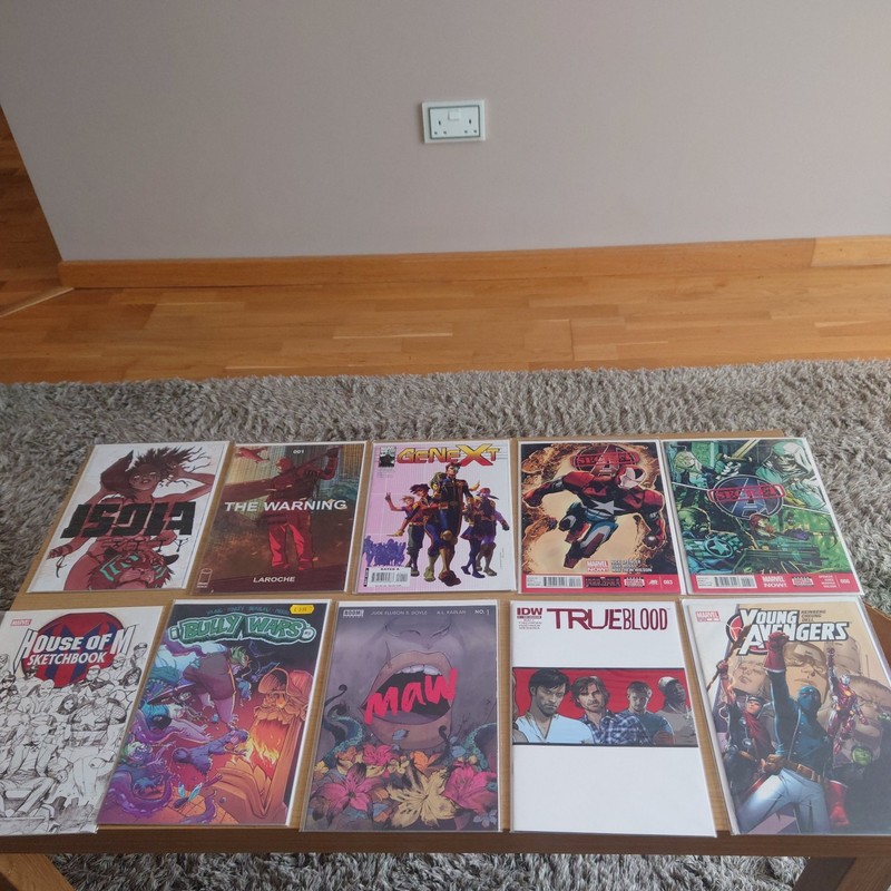 Comic BooK LOT 20 MIXED