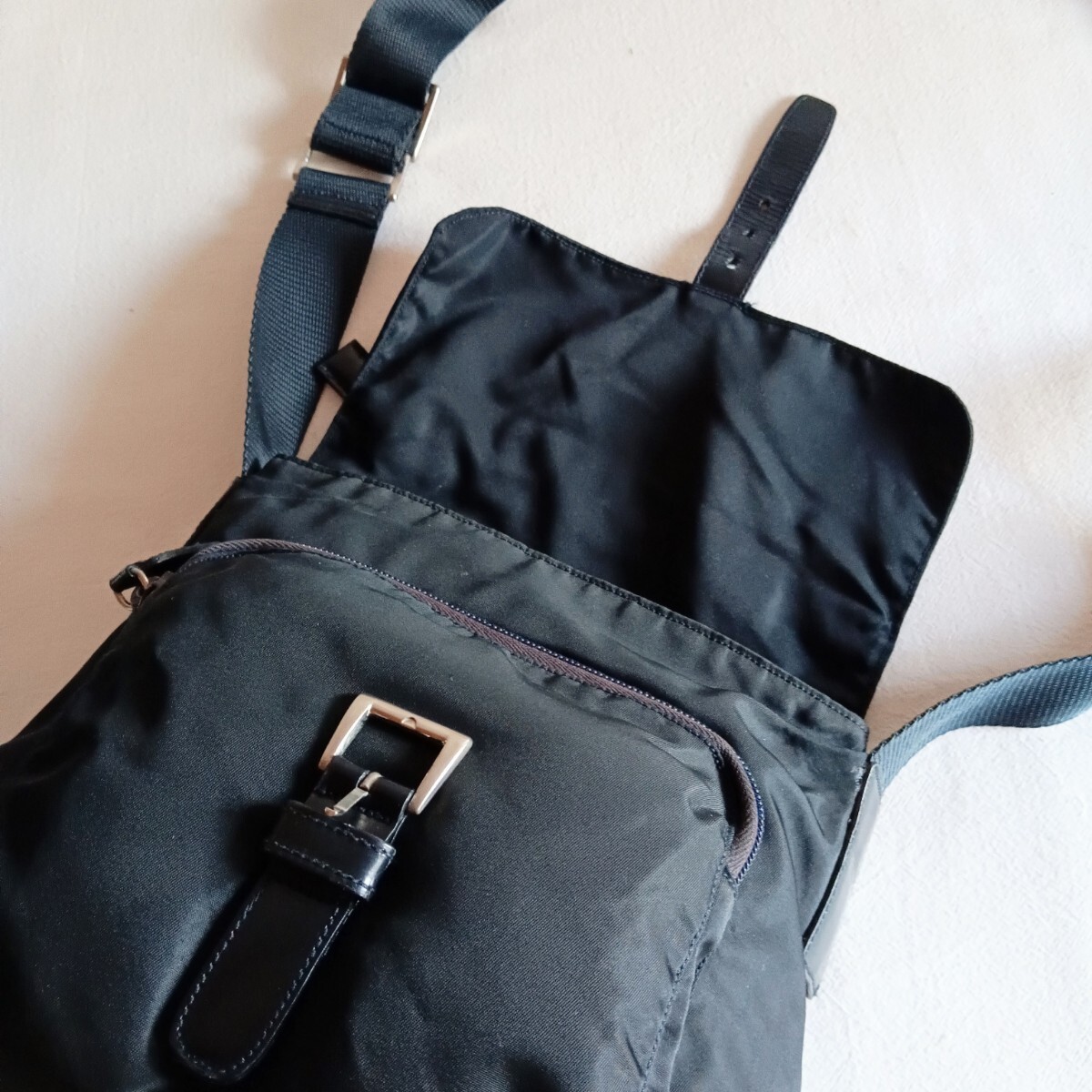 Prada Nylon Leather Shoulder Bag Classic Black Vintage Authentic thumbnail 7