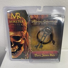 NEW Master Replicas Pirates Of The Caribbean Dead Mans Chest Davy Jones Key 2006